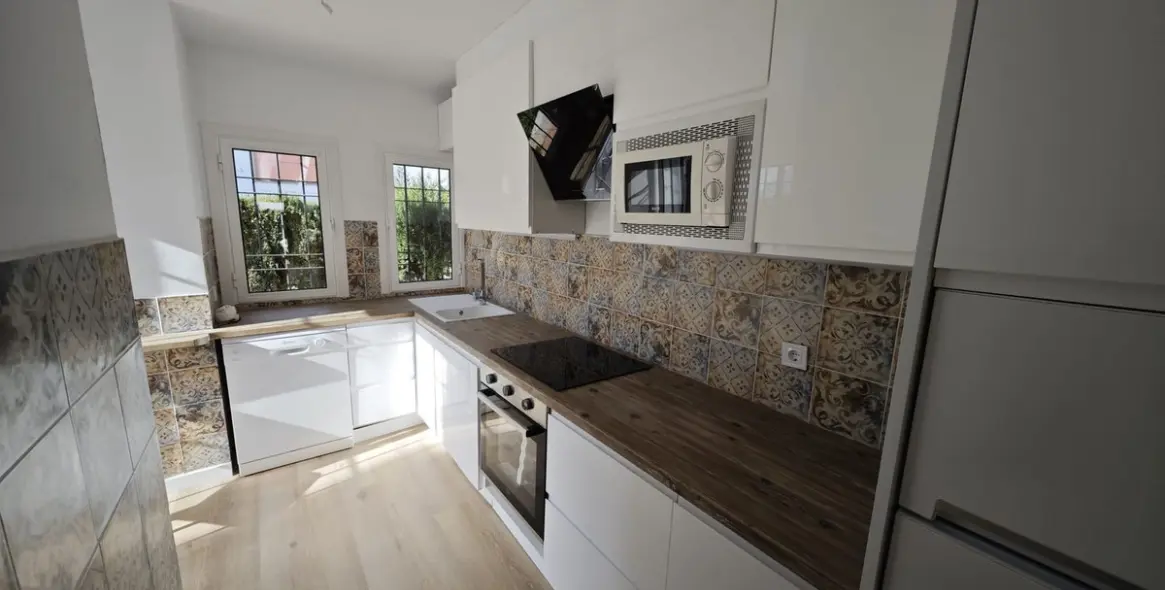 Продажа апартаментов на первом этаже в Benamara 25