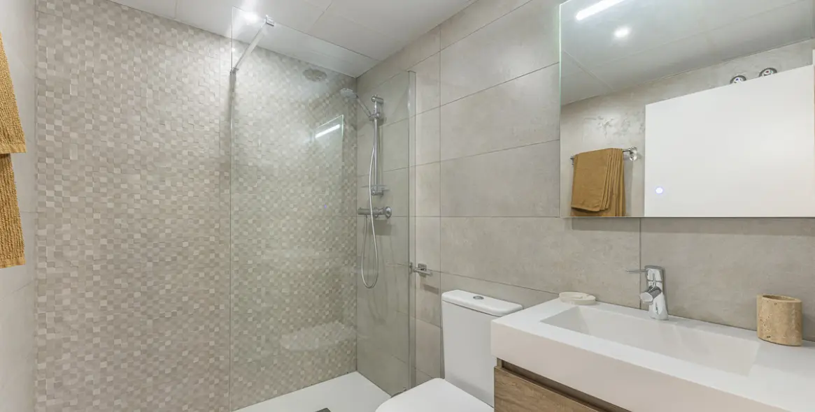 Venta de apartamento en planta baja en Benahavís 12