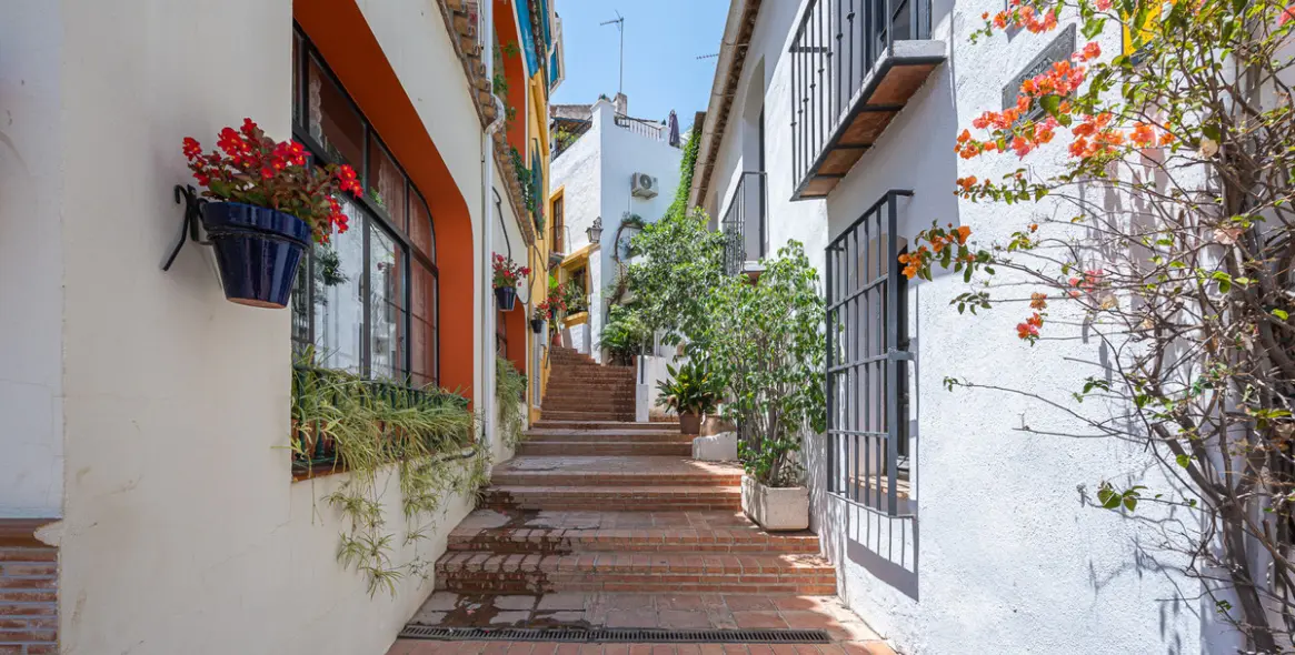 Venta de apartamento en planta baja en Benahavís 25