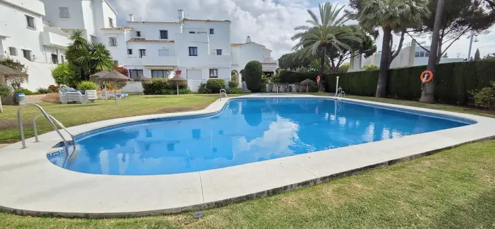 Продажа таунхауса в Nueva Andalucía 0