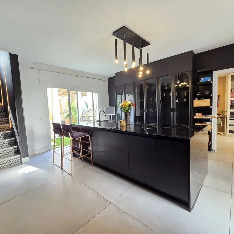 Sale of townhouse in Nueva Andalucía