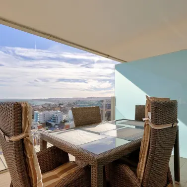 Venta de apartamento en planta media en Fuengirola