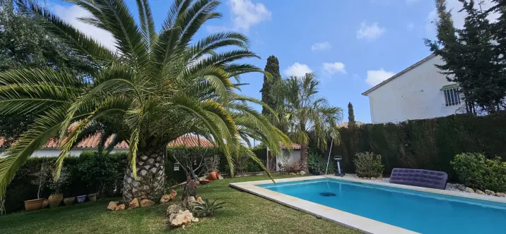 Sale of detached villa in Alhaurín de la Torre 1