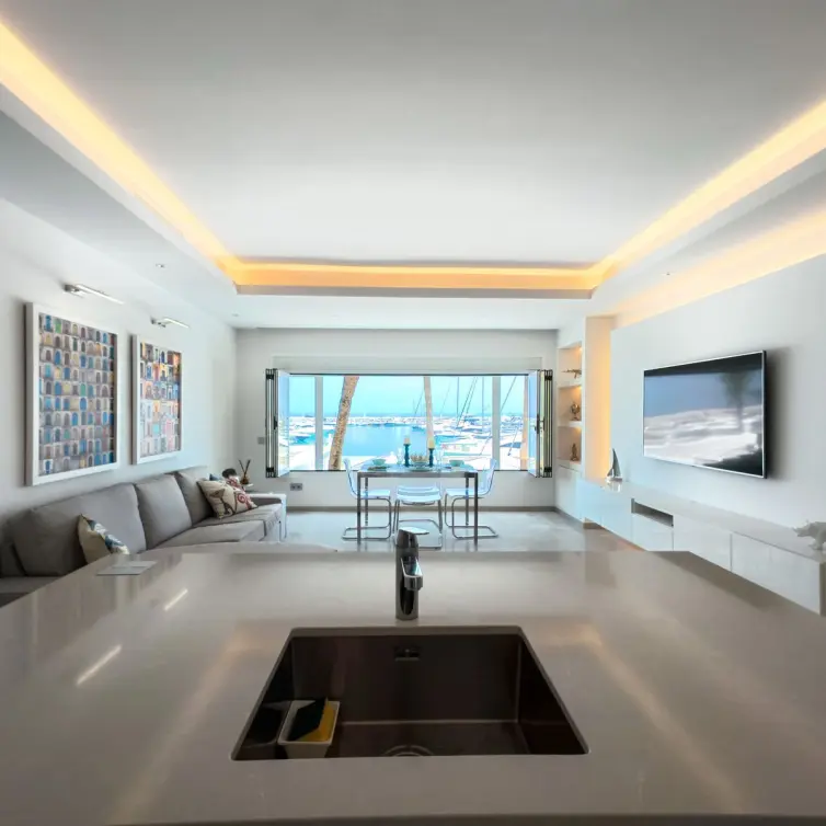 Продажа апартаментов на среднем этаже в Puerto Banús