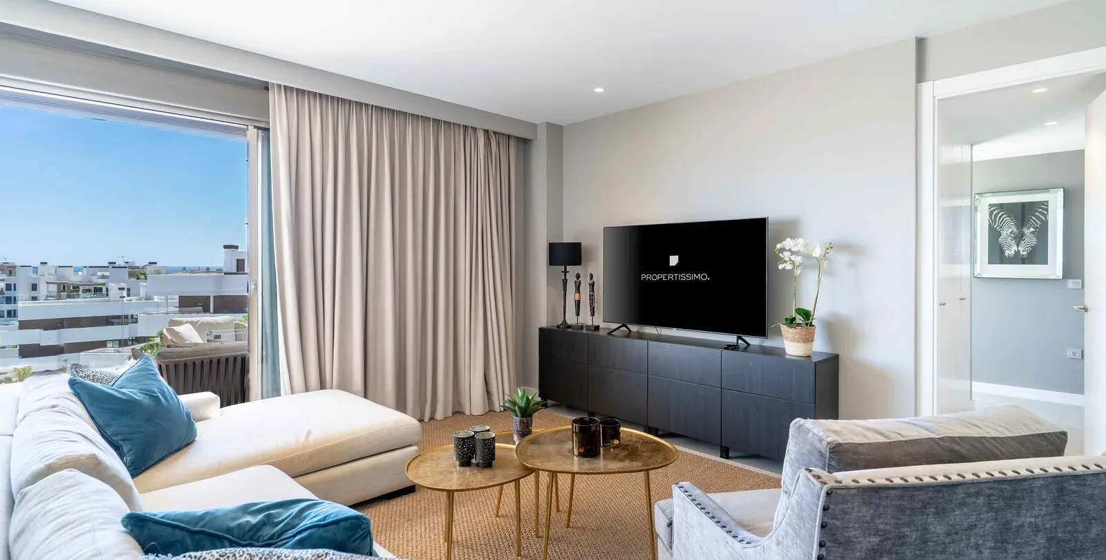 Sale of penthouse in Estepona 4