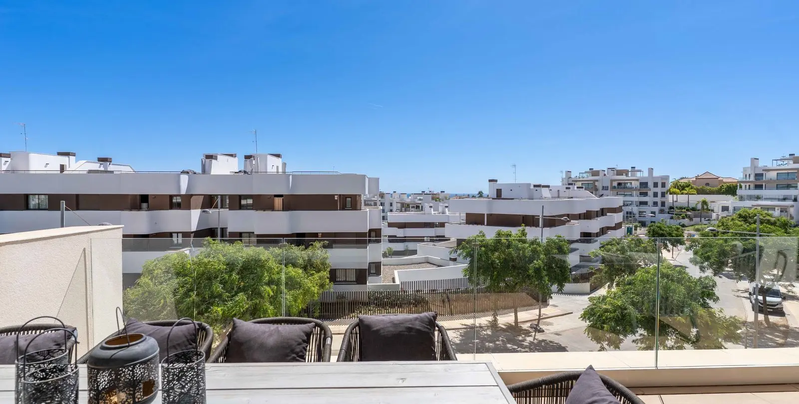 Sale of penthouse in Estepona 33