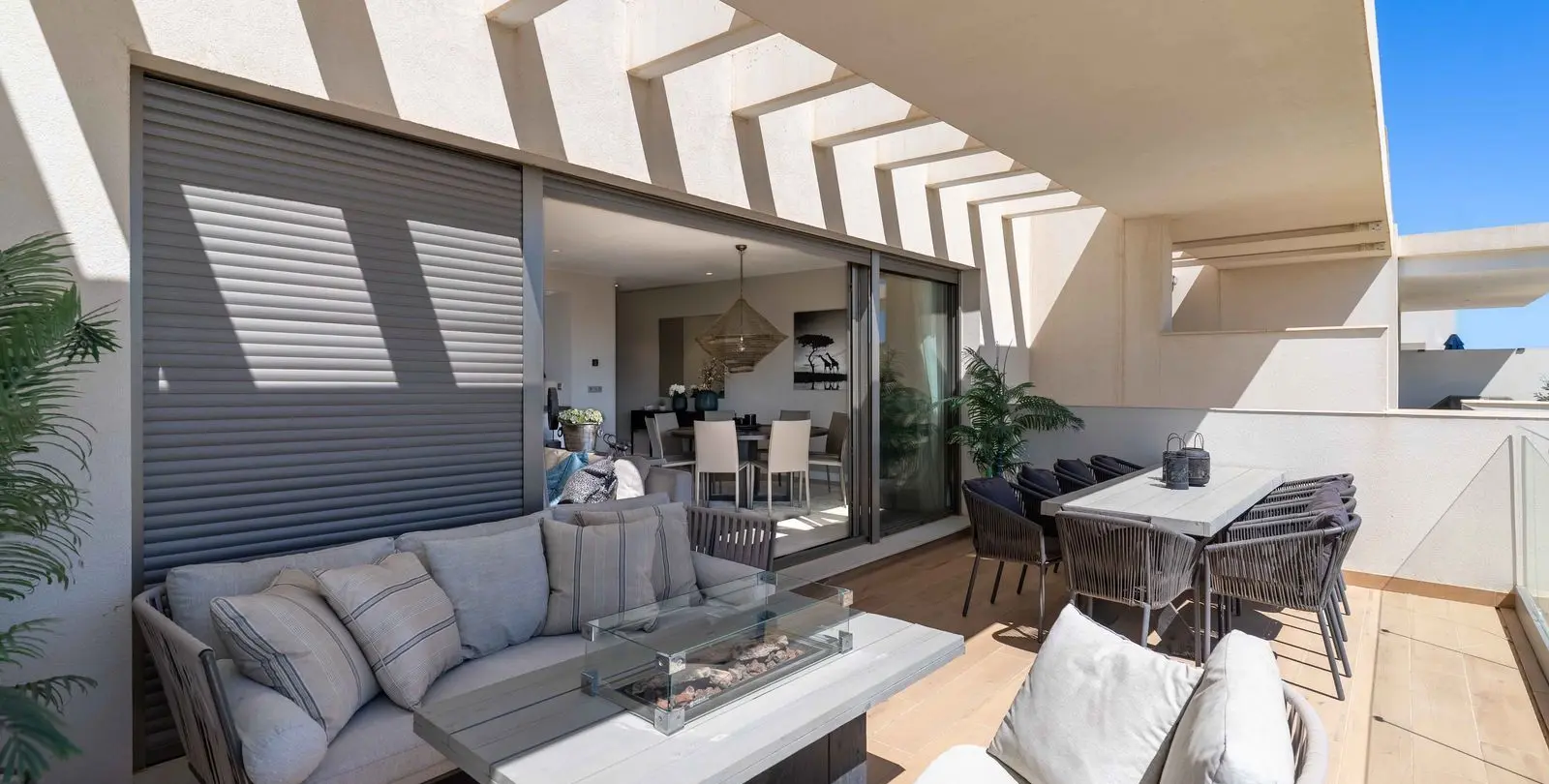 Sale of penthouse in Estepona 35