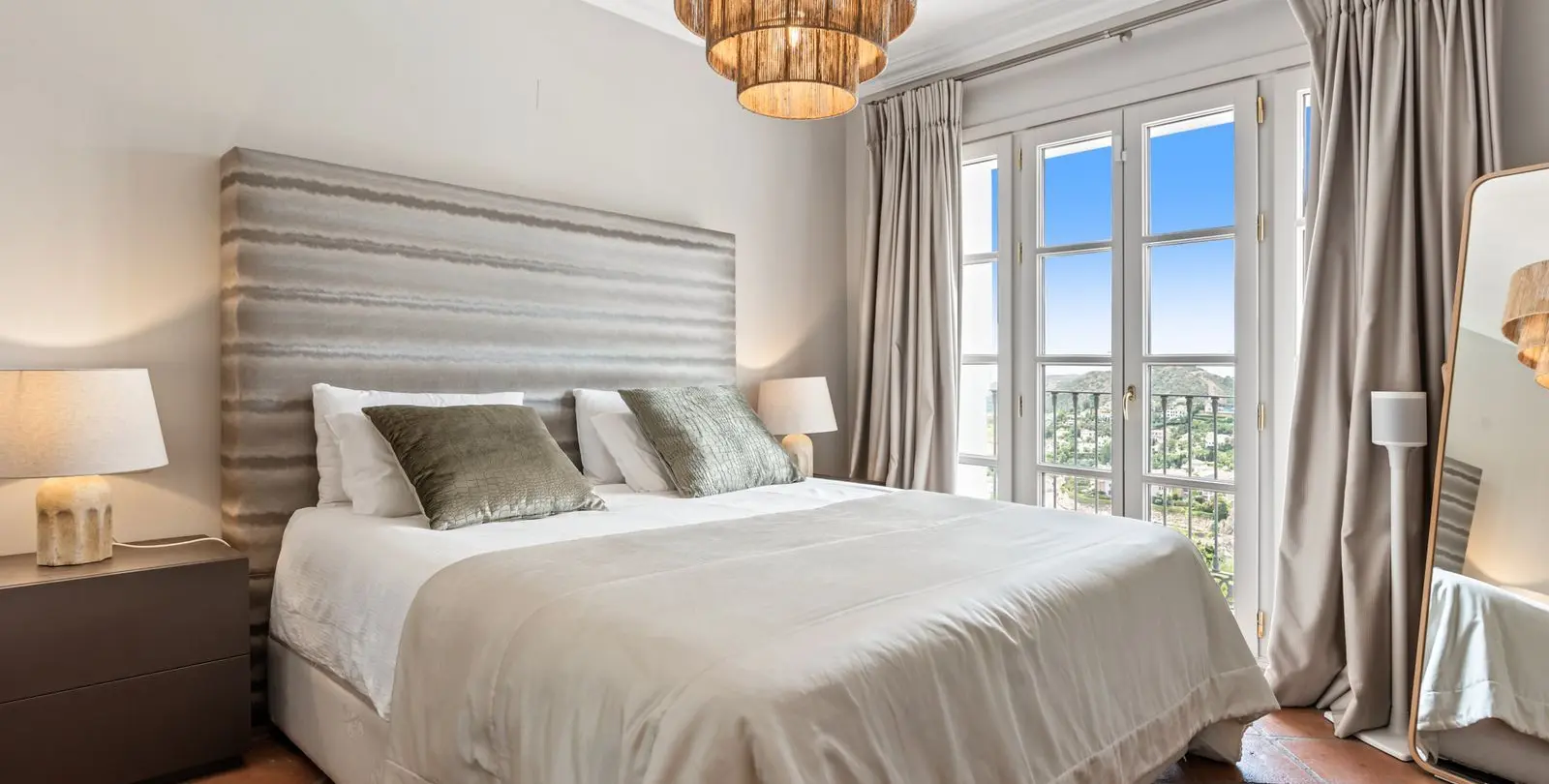 Sale of townhouse in La Heredia 13