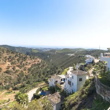 Продажа  отдельно стоящей виллы в Benahavís