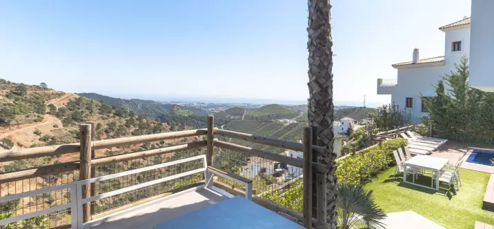 Продажа  отдельно стоящей виллы в Benahavís 3