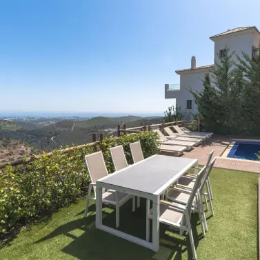 Продажа  отдельно стоящей виллы в Benahavís