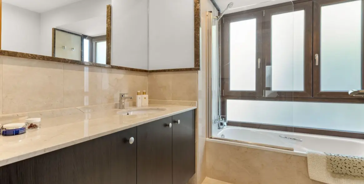 Venta de villa independiente en Benahavís 22