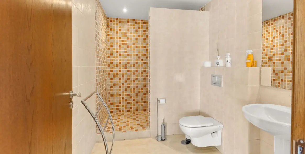 Venta de villa independiente en Benahavís 23