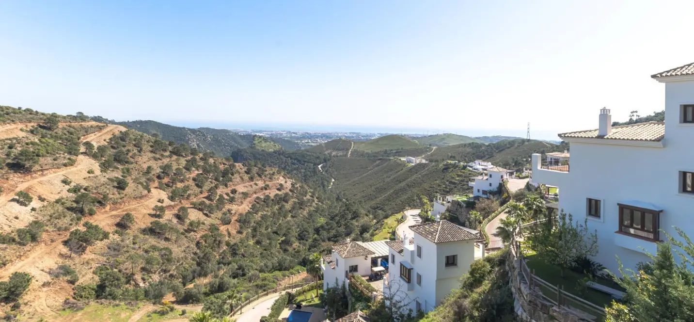 Sale of detached villa in Benahavís 1