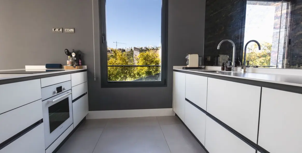 Venta de villa independiente en Selwo 4