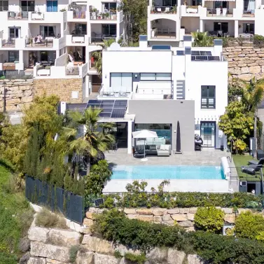 Sale of detached villa in Selwo