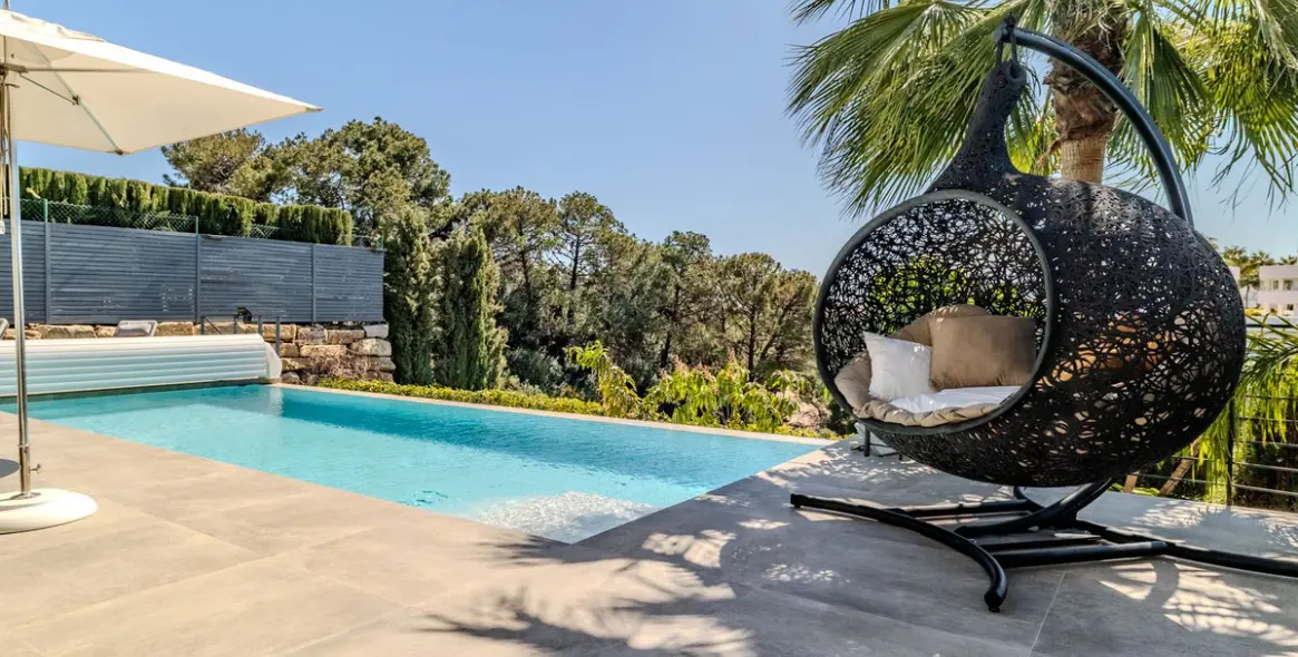 Venta de villa independiente en Selwo 10