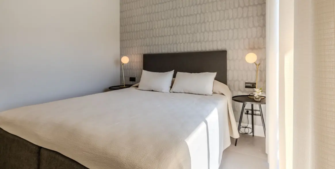 Venta de villa independiente en Selwo 16