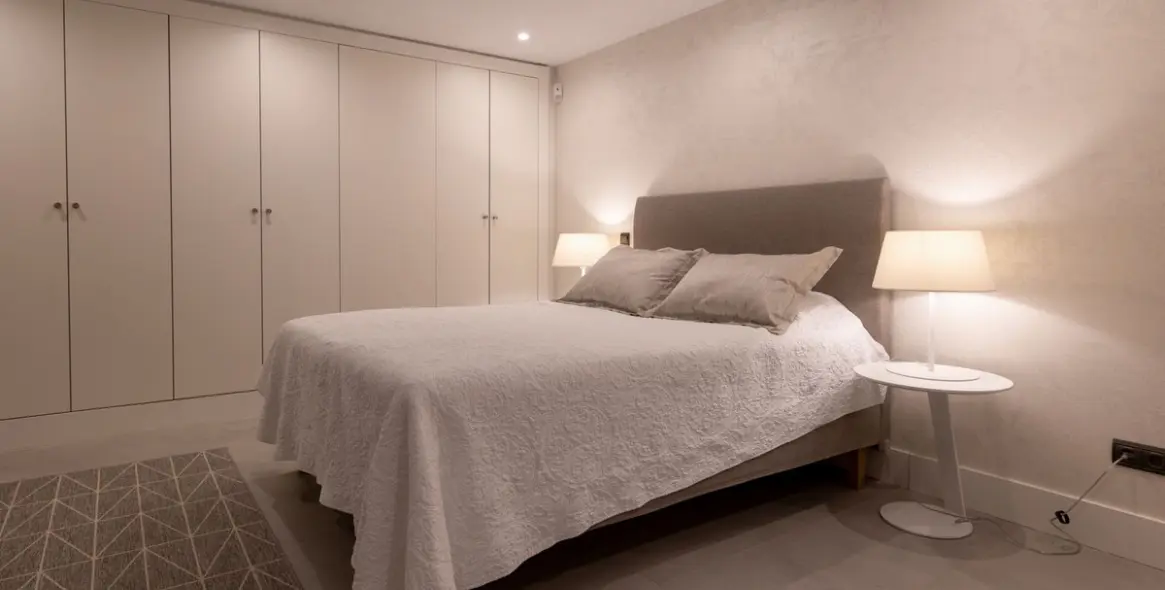 Venta de villa independiente en Selwo 29