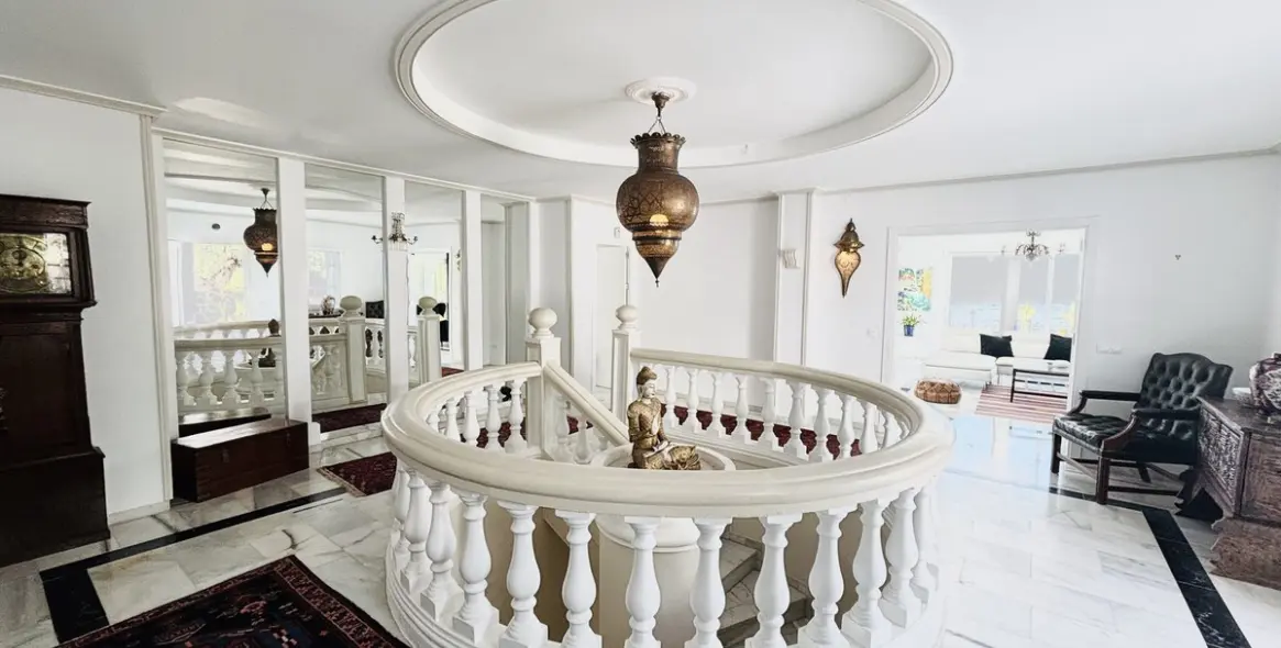 Sale of detached villa in Valtocado 10