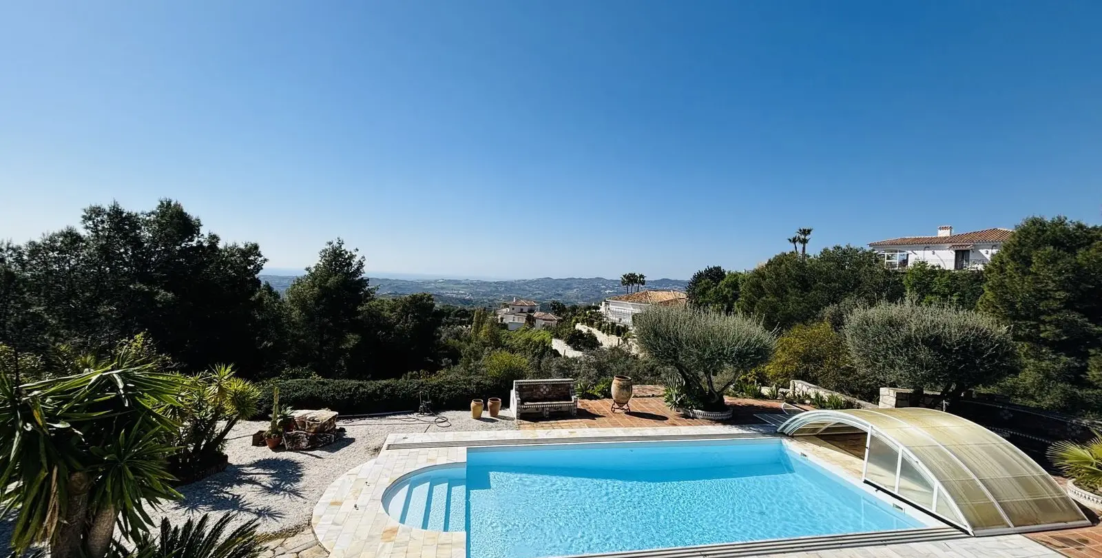 Sale of detached villa in Valtocado 4