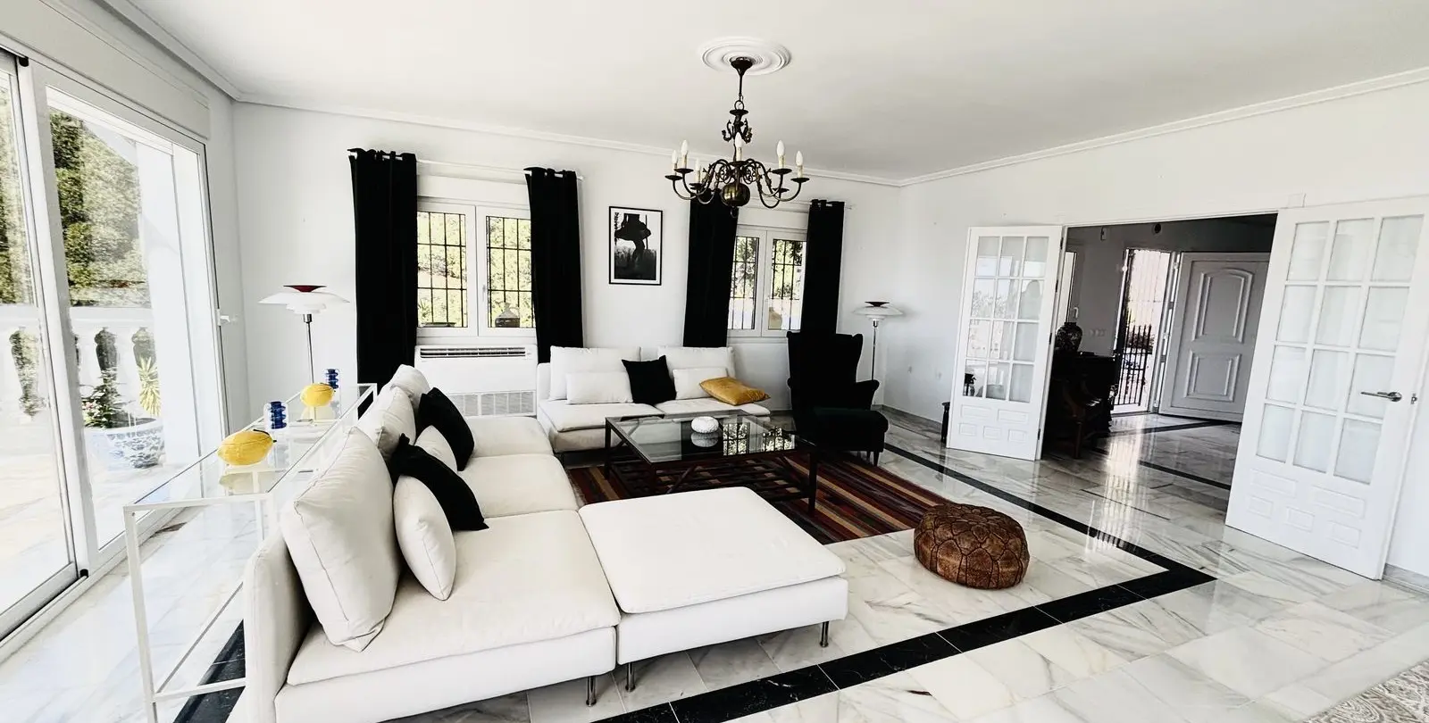 Sale of detached villa in Valtocado 12