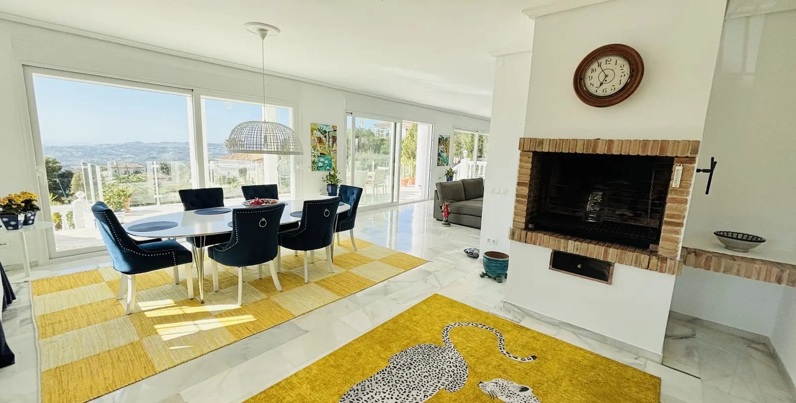 Sale of detached villa in Valtocado 13