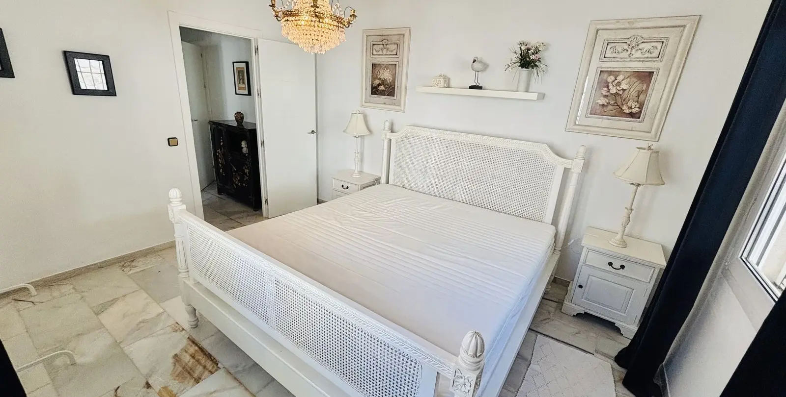 Sale of detached villa in Valtocado 23