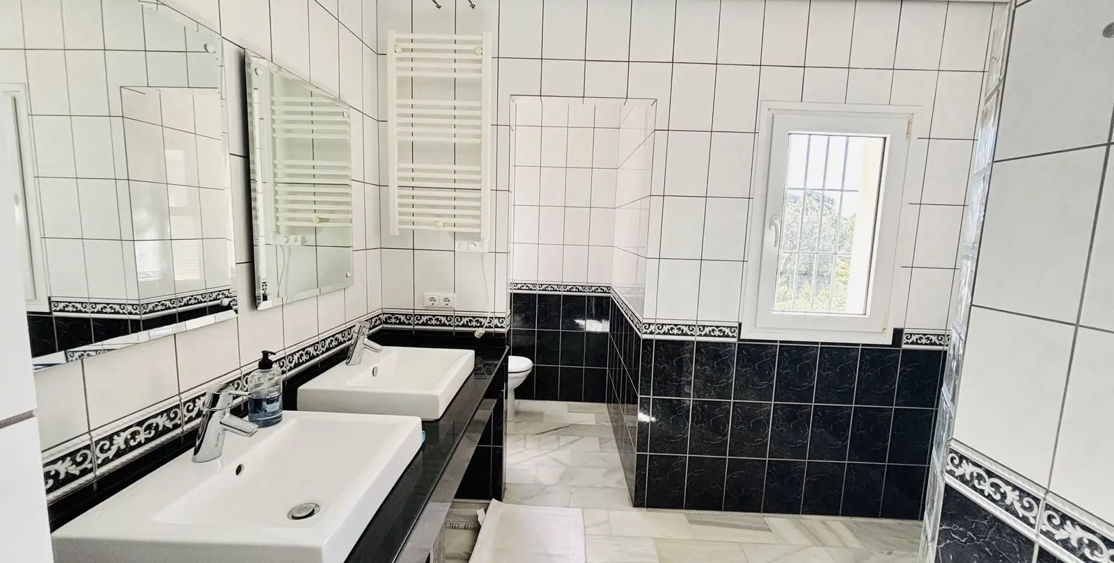 Sale of detached villa in Valtocado 25
