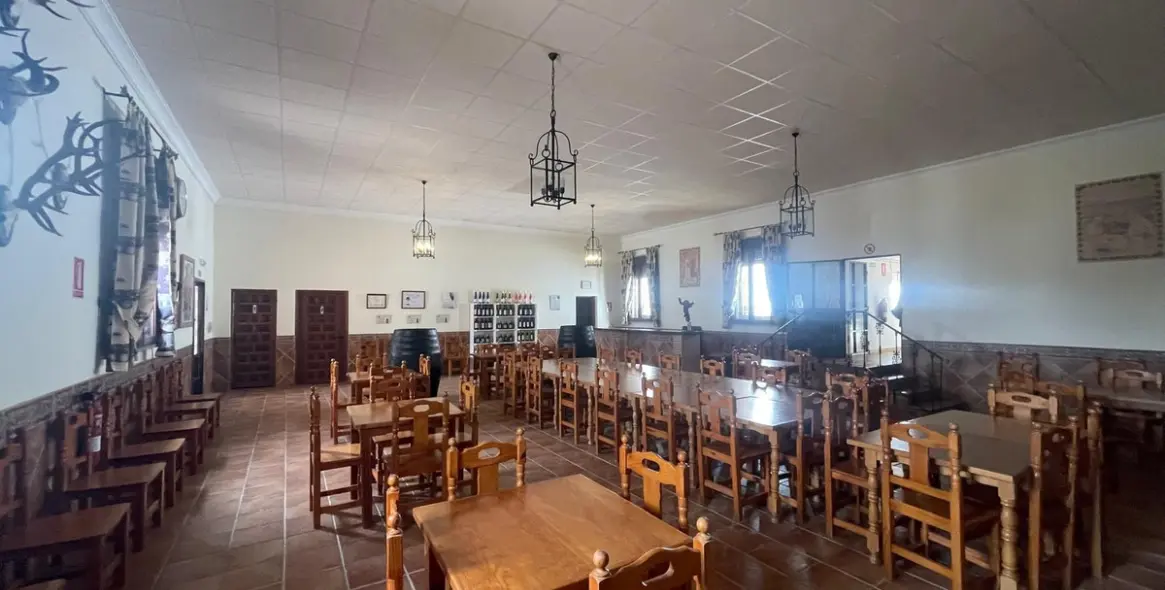 Sale of business in Almargen 10