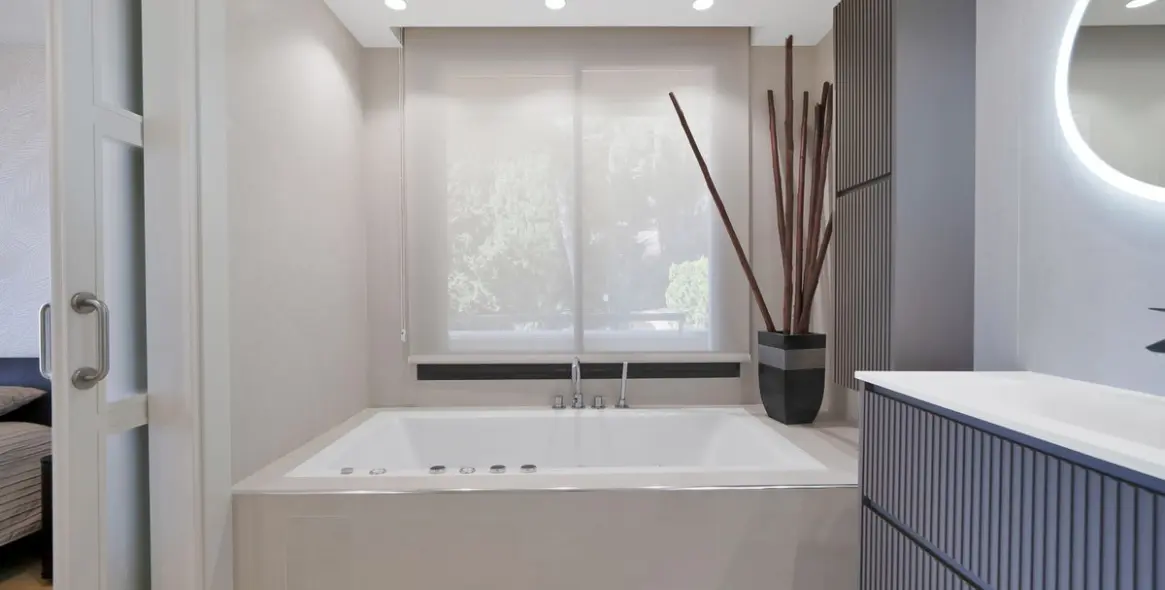 Sale of middle floor apartment in Nueva Andalucía 13