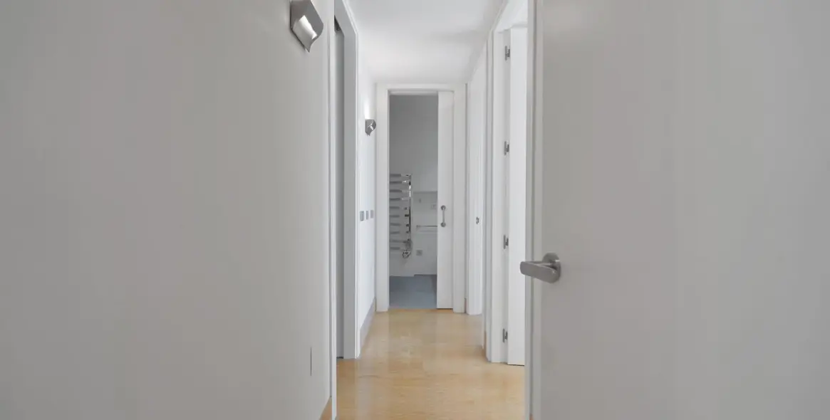 Sale of middle floor apartment in Nueva Andalucía 15