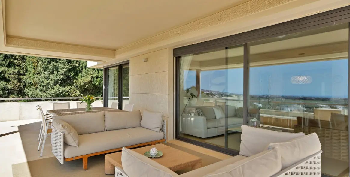 Sale of middle floor apartment in Nueva Andalucía 31