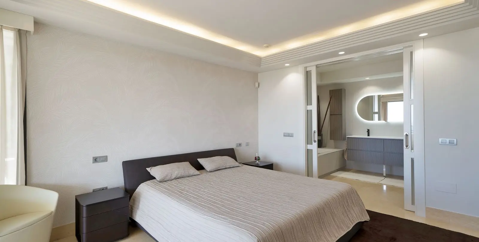 Long-term rent of middle floor apartment in Nueva Andalucía 11