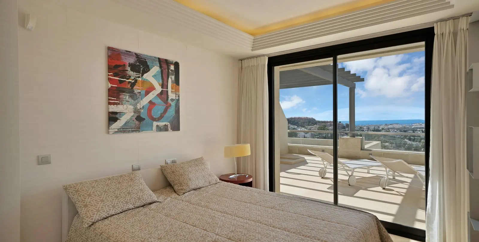 Long-term rent of middle floor apartment in Nueva Andalucía 20