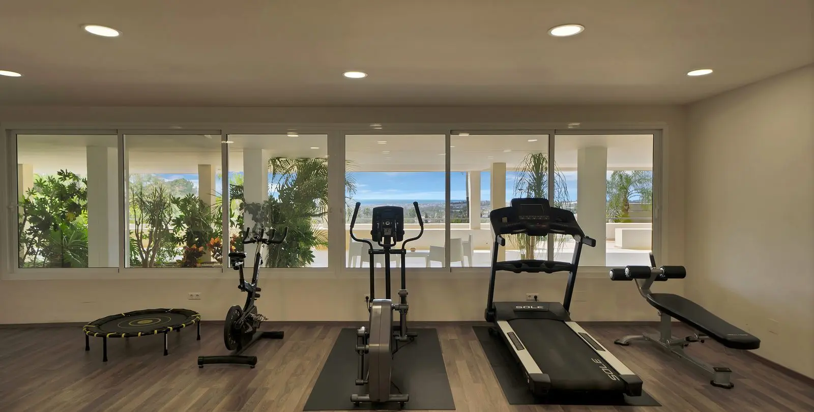 Long-term rent of middle floor apartment in Nueva Andalucía 33