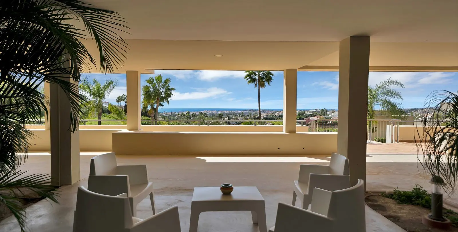 Long-term rent of middle floor apartment in Nueva Andalucía 35