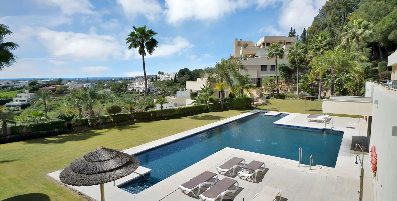 Long-term rent of middle floor apartment in Nueva Andalucía 36