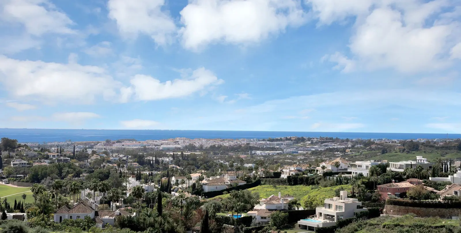 Long-term rent of middle floor apartment in Nueva Andalucía 39