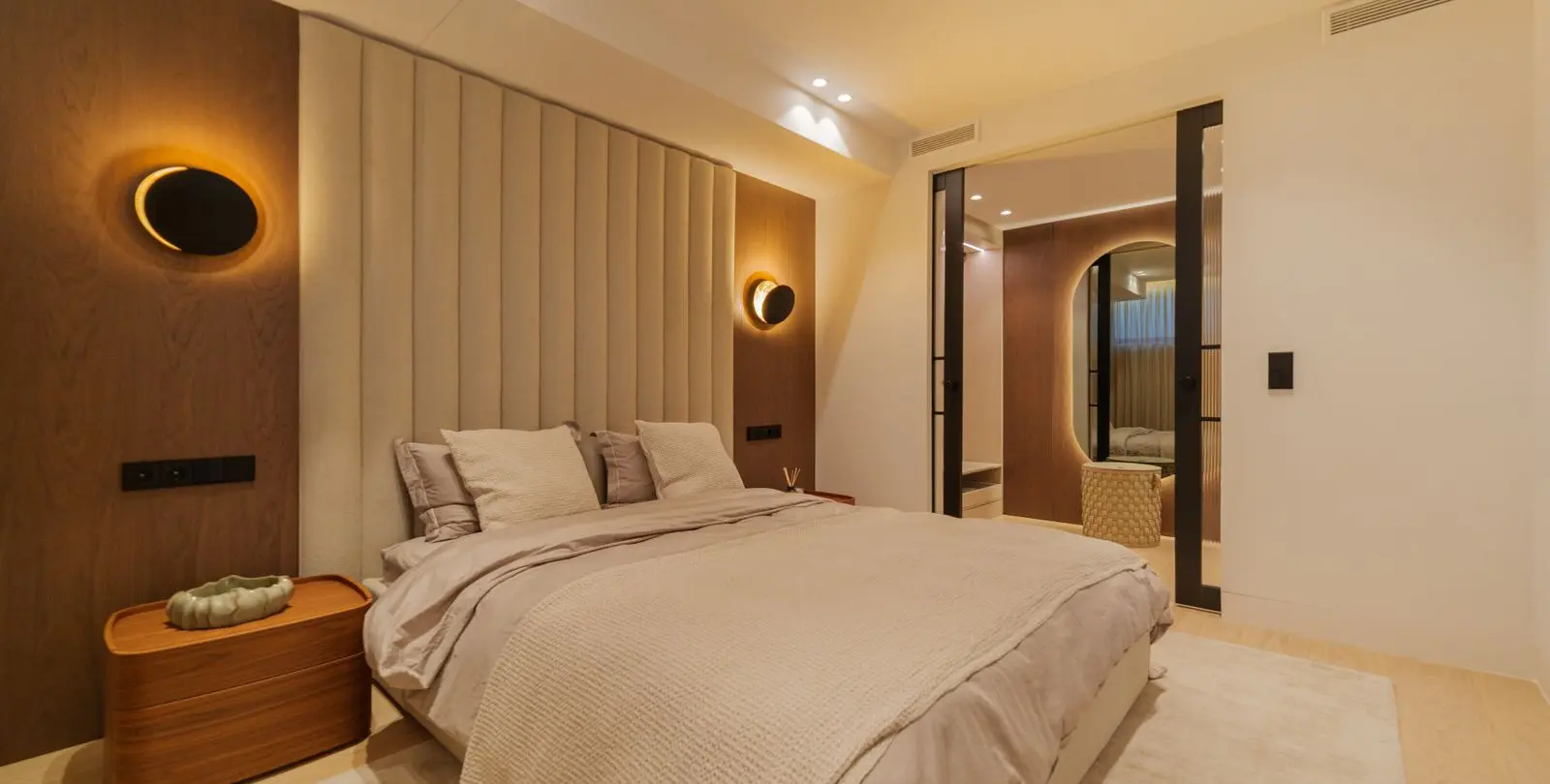 Sale of detached villa in Marbesa 38