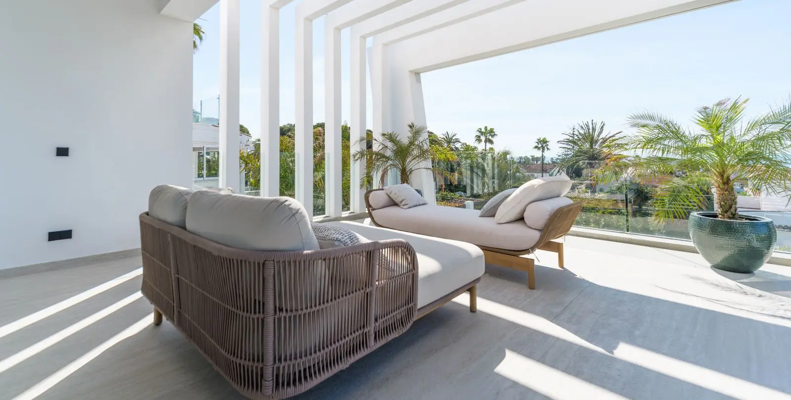 Sale of detached villa in Marbesa 43