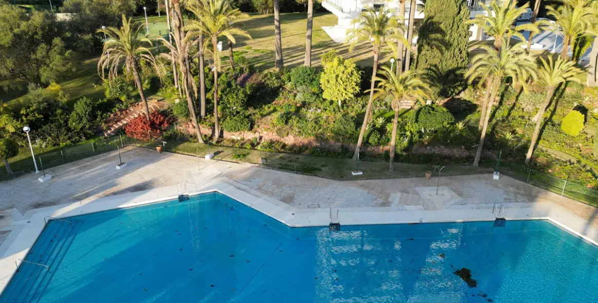 Долгосрочная аренда апартаментов на среднем этаже в Río Real 14