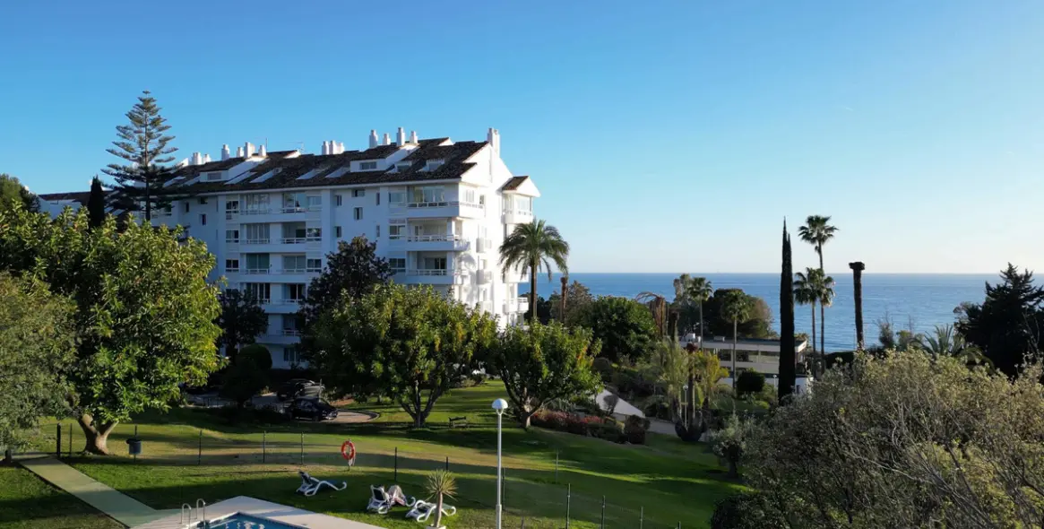 Долгосрочная аренда апартаментов на среднем этаже в Río Real 19