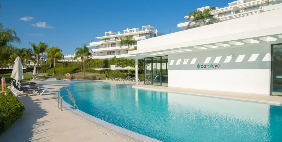 Долгосрочная аренда апартаментов на среднем этаже в Estepona 3