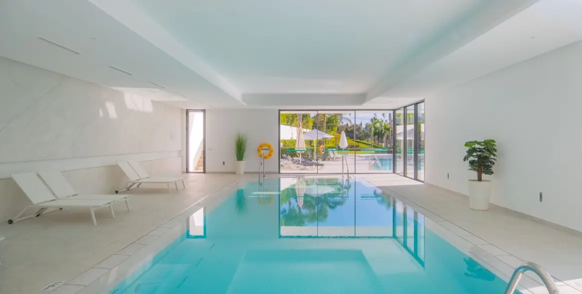 Долгосрочная аренда апартаментов на среднем этаже в Estepona 4