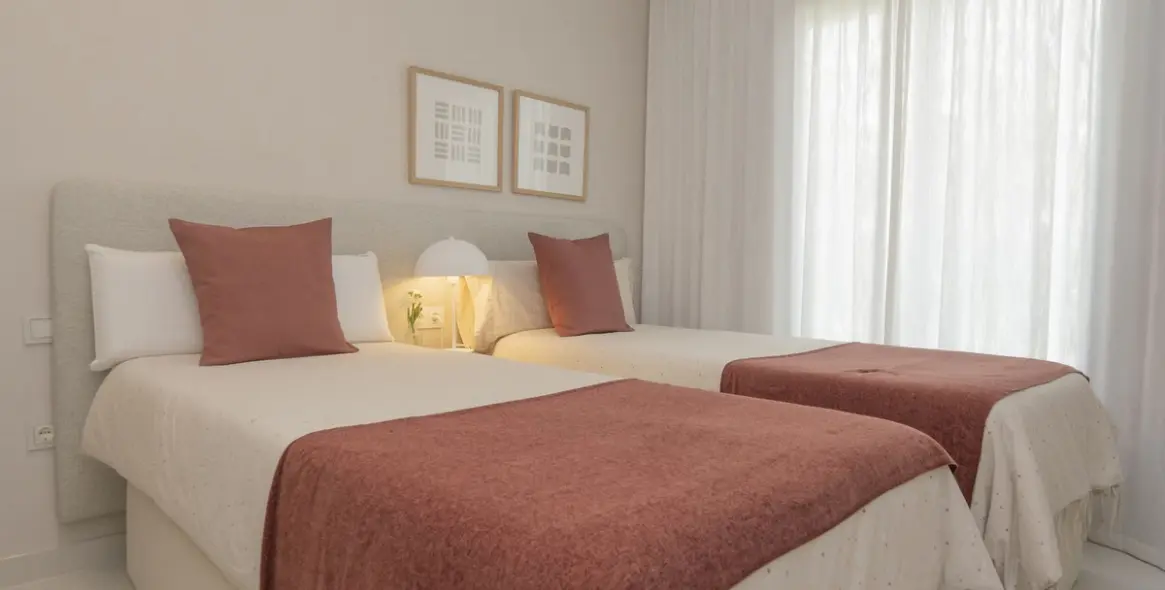 Долгосрочная аренда апартаментов на среднем этаже в Estepona 10