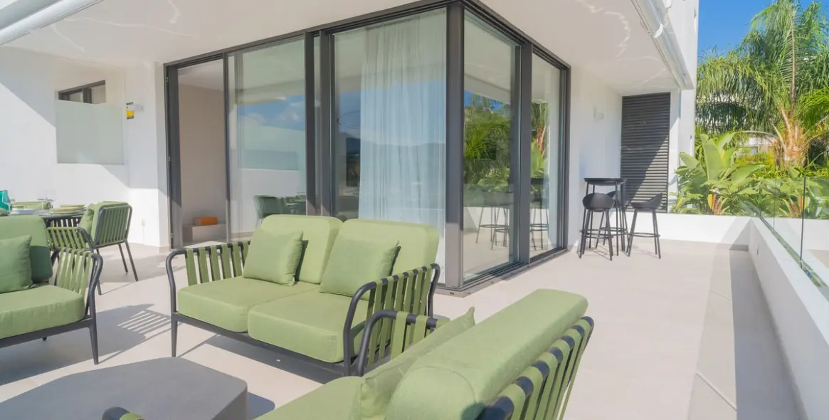 Долгосрочная аренда апартаментов на среднем этаже в Estepona 14