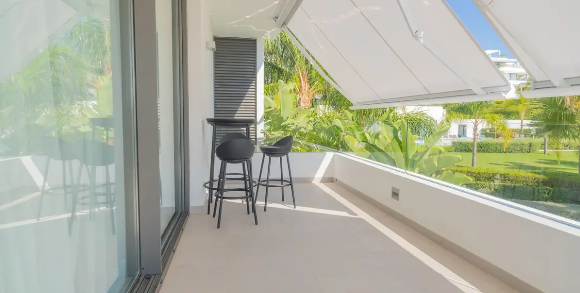 Долгосрочная аренда апартаментов на среднем этаже в Estepona 27