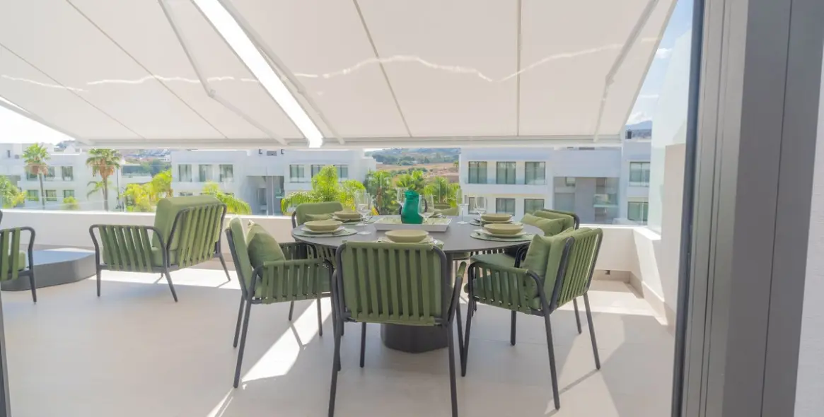 Долгосрочная аренда апартаментов на среднем этаже в Estepona 29