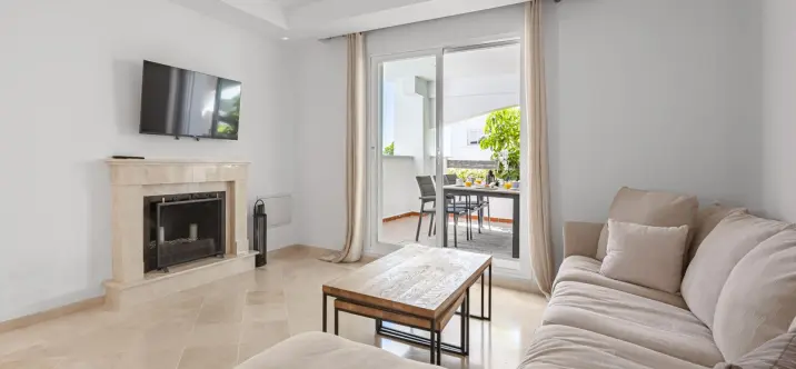 Долгосрочная аренда апартаментов на первом этаже в Nueva Andalucía 1